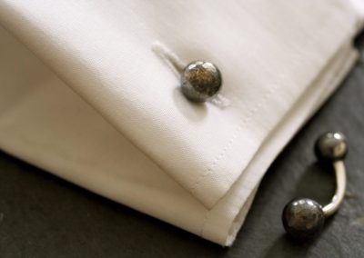 Boutons de manchettes Landmanalaugart en argent oxydé, martelage pour hommes