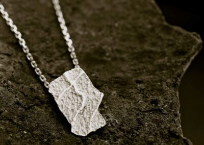 Médaille ROCK Or Gris travaillé