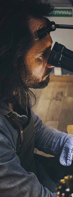 Travail de précision pour Sébastien artisan joaillier